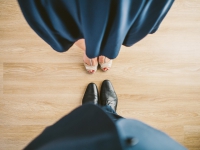 images/esemenyek/thumbnails/suit_couple_blue_shoes.jpg